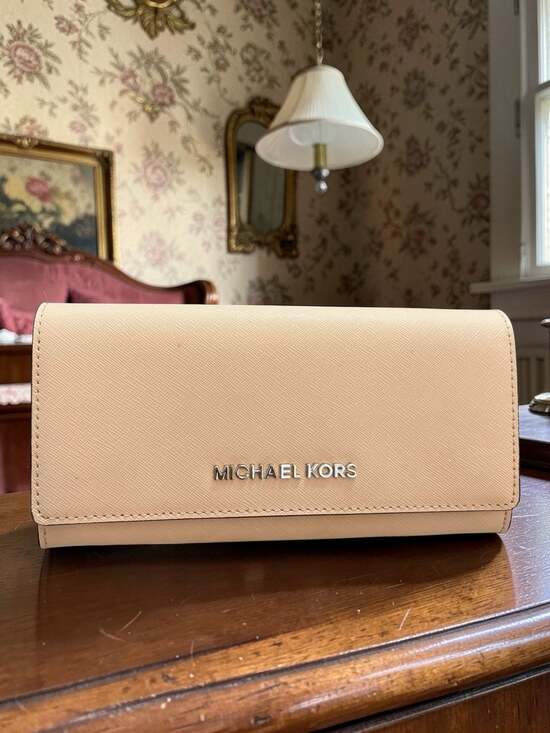 Michael Kors Handbags - Michael Kors Jet Set Large Saffiano Leather Snap-Front Wallet in Birch